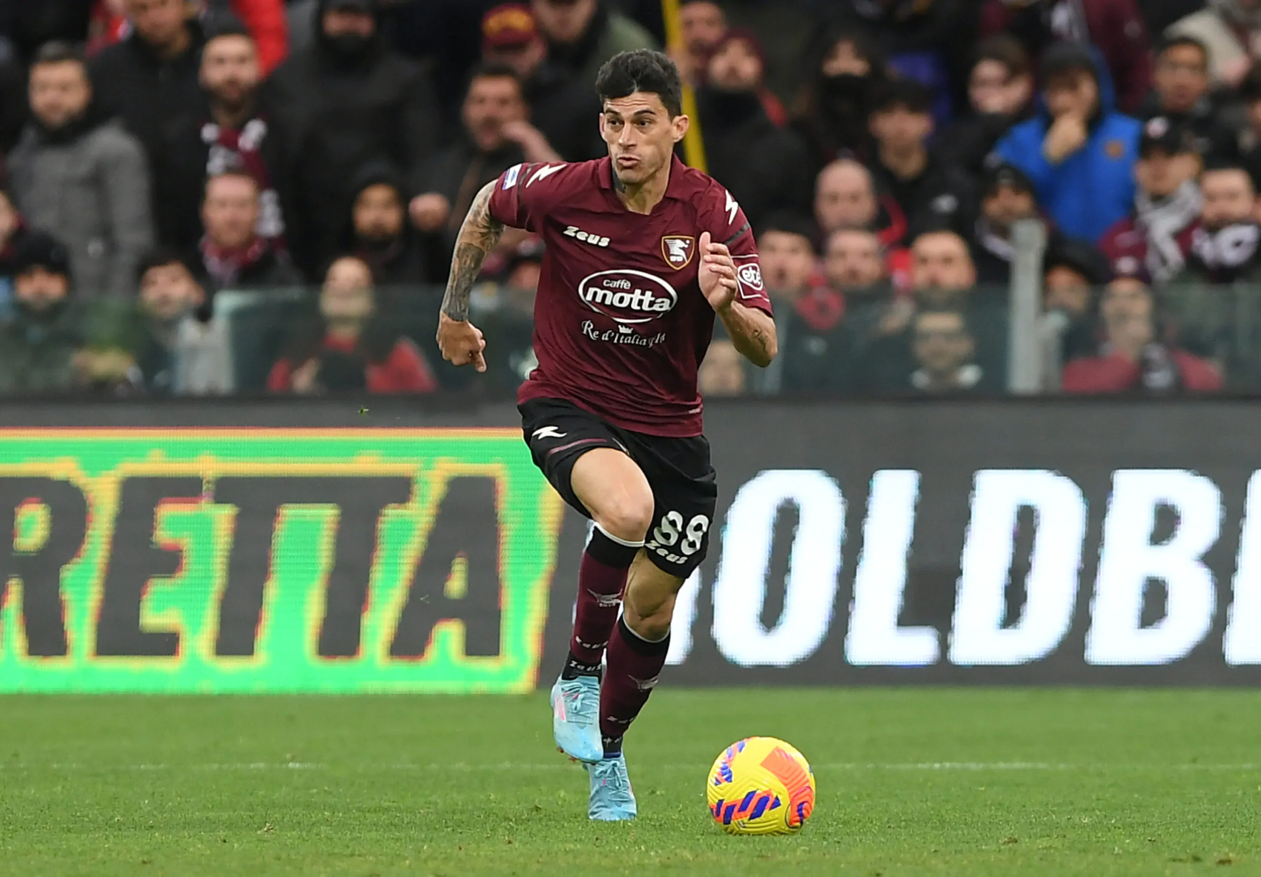 Tegola per la Salernitana, si ferma Perotti: i tempi di recupero