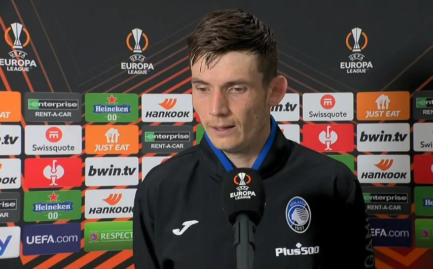 De Roon sconsolato dopo l’eliminazione dell’Atalanta: “Vado a piangere a casa”