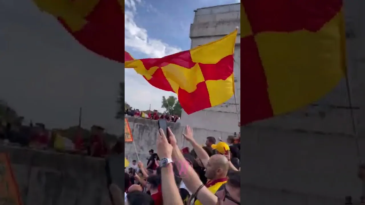 VIDEO | ❤️‍🔥CLIMA INFUOCATO A ROMA!