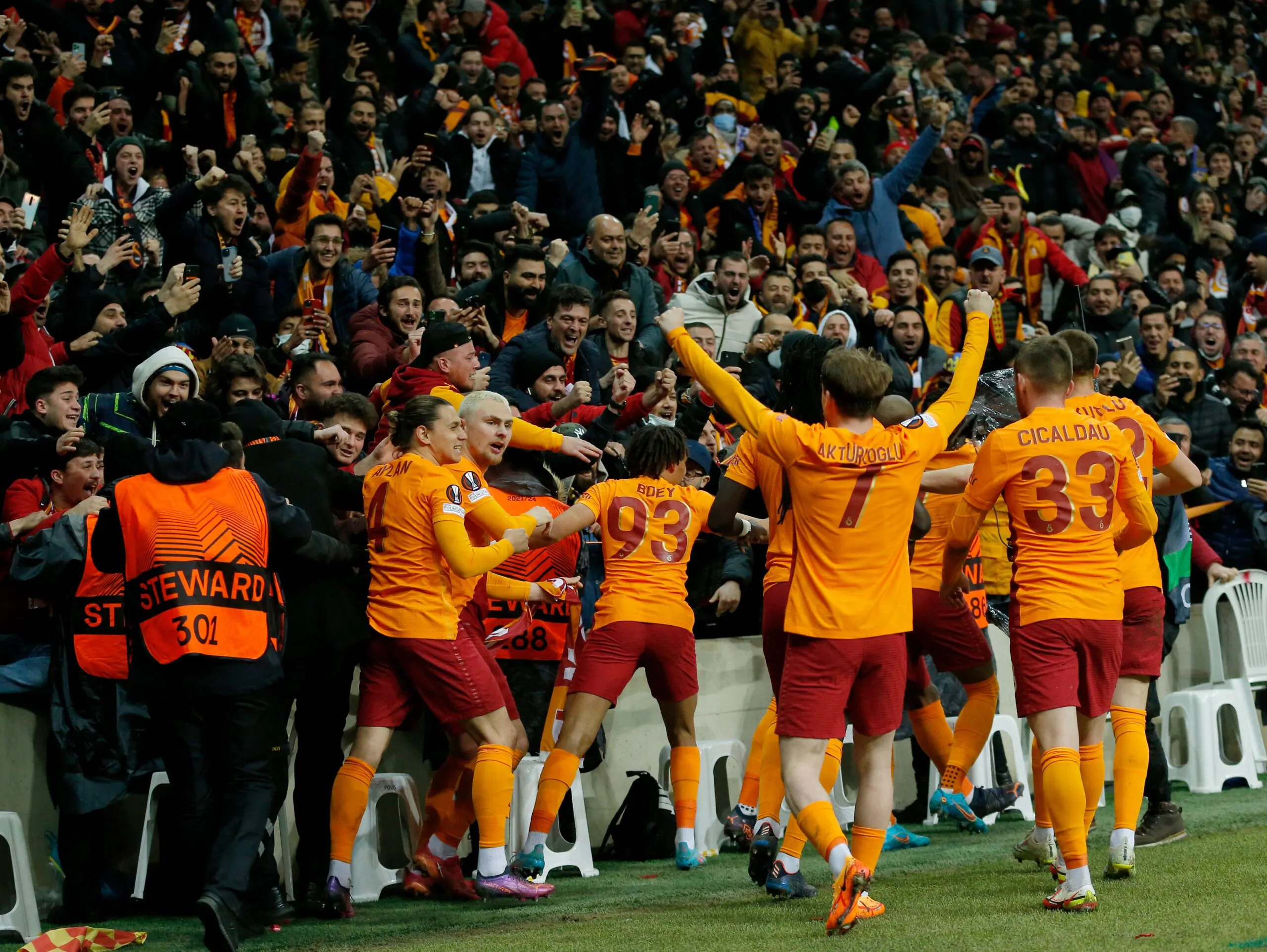 Non sarà riscattato dal Galatasaray: a sorpresa ritorna alla Fiorentina