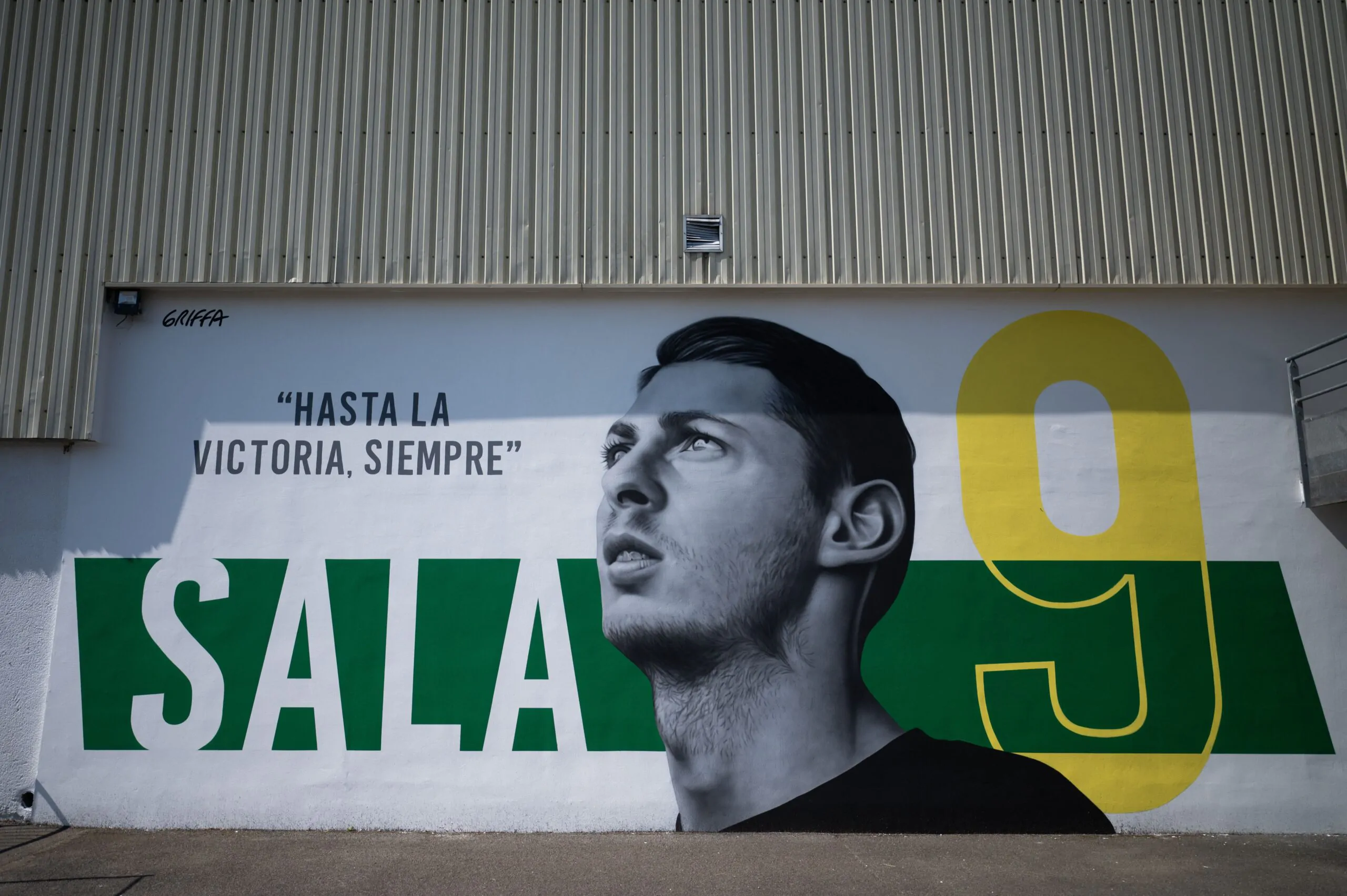 Vergogna da Nizza: insulti shock contro Emiliano Sala