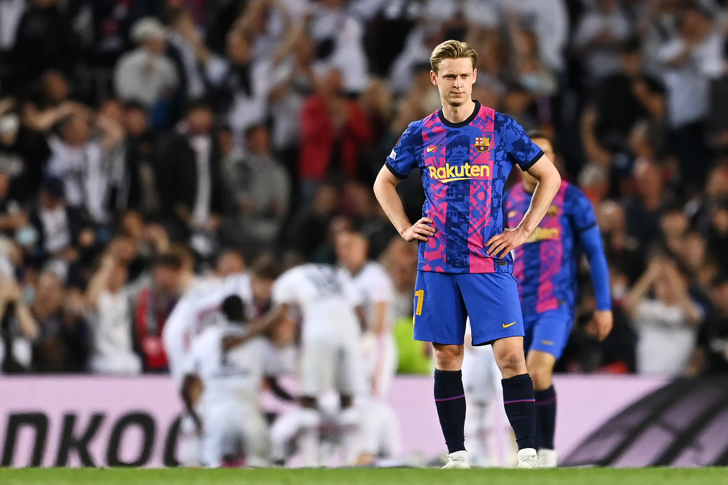 Calciomercato Manchester United, Ten Hag spinge per avere De Jong. La richiesta del Barcellona