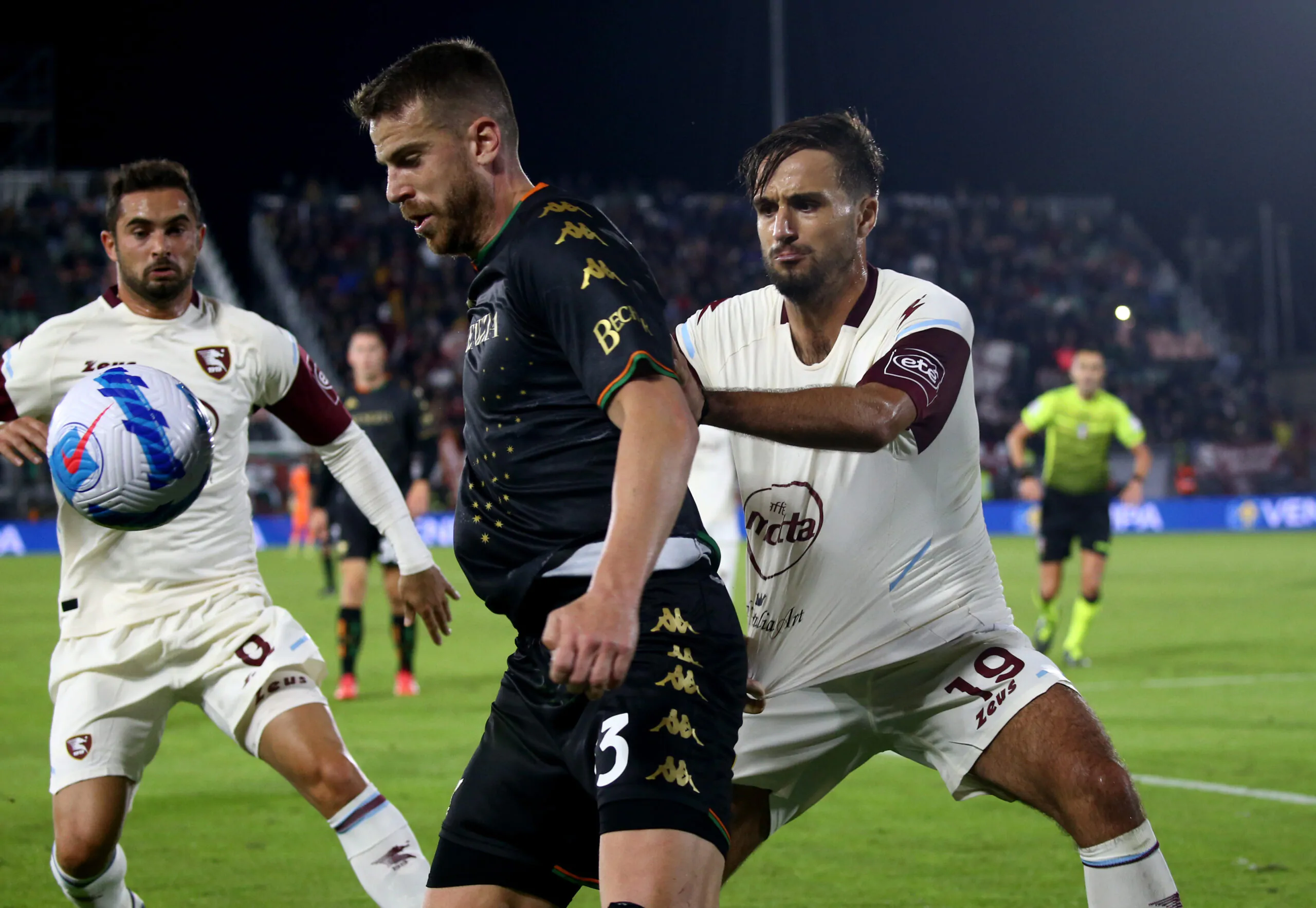 Salernitana-Venezia si giocherà: dura risposta dei veneti!