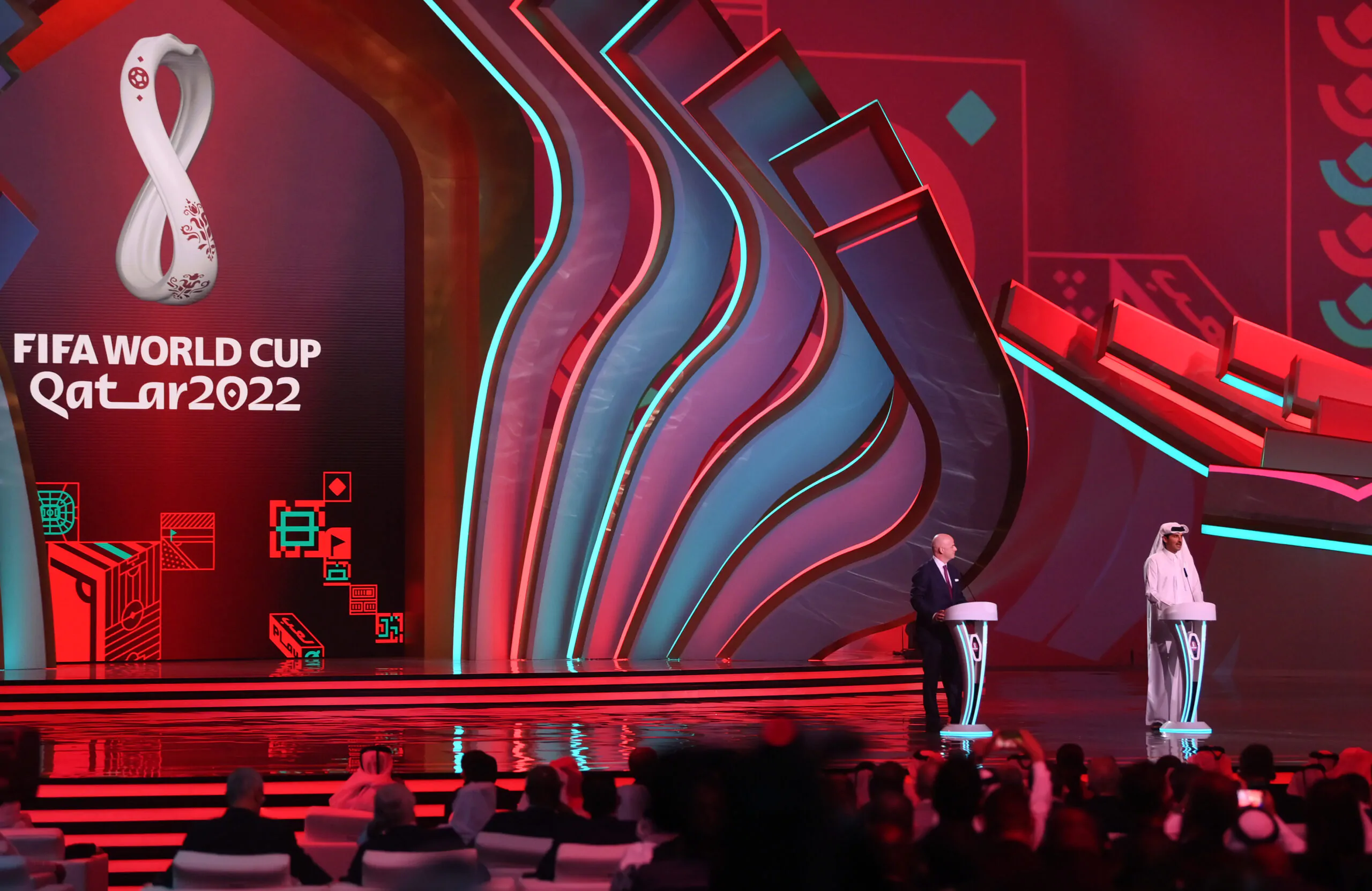 Mondiali Qatar 2022: nuove ombre sulla competizione: tifosi pagati per fare propaganda