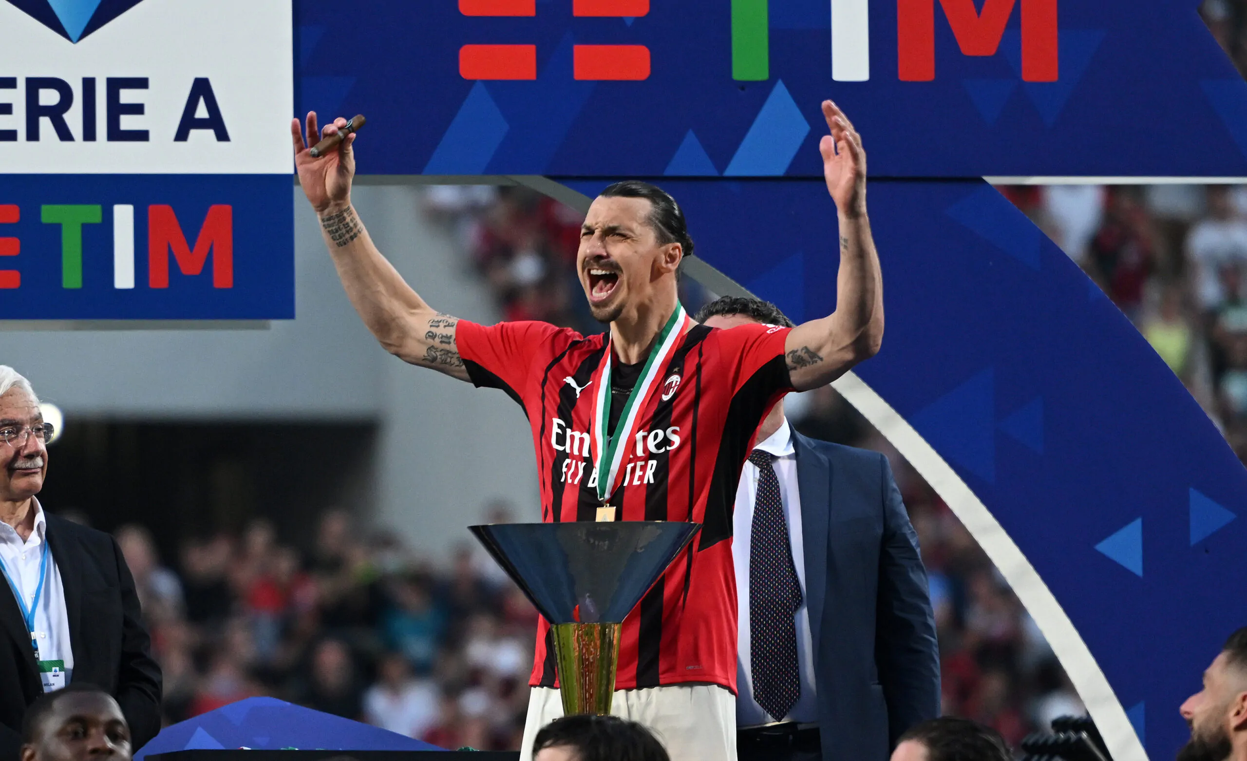 Milan, Ibra resta in rossonero: i dettagli