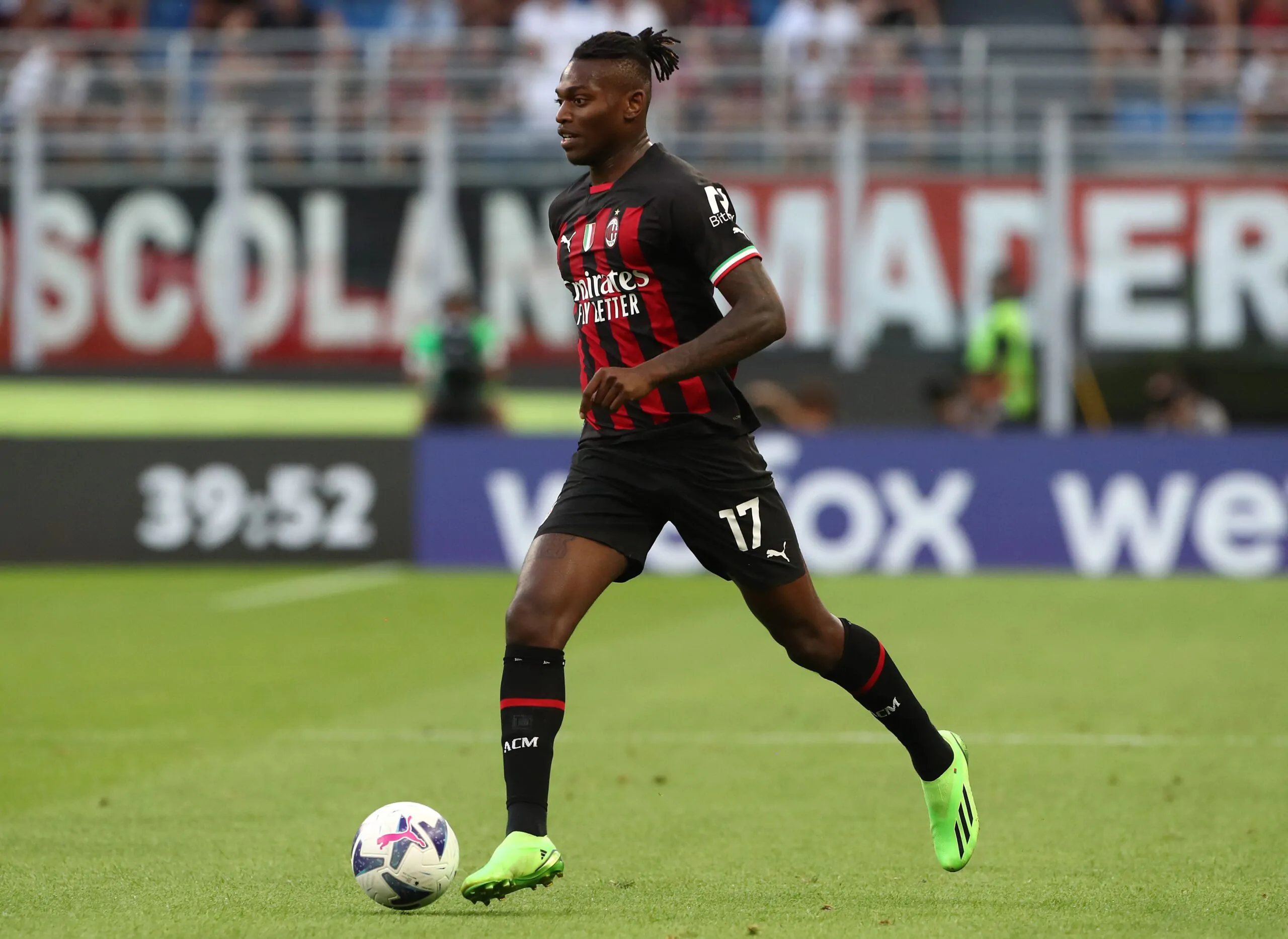 Calciomercato Milan, il Manchester City pensa ad uno scambio per Leao!