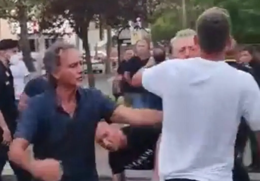 VIDEO – Berardi inferocito contro un tifoso: è successo dopo Modena-Sassuolo