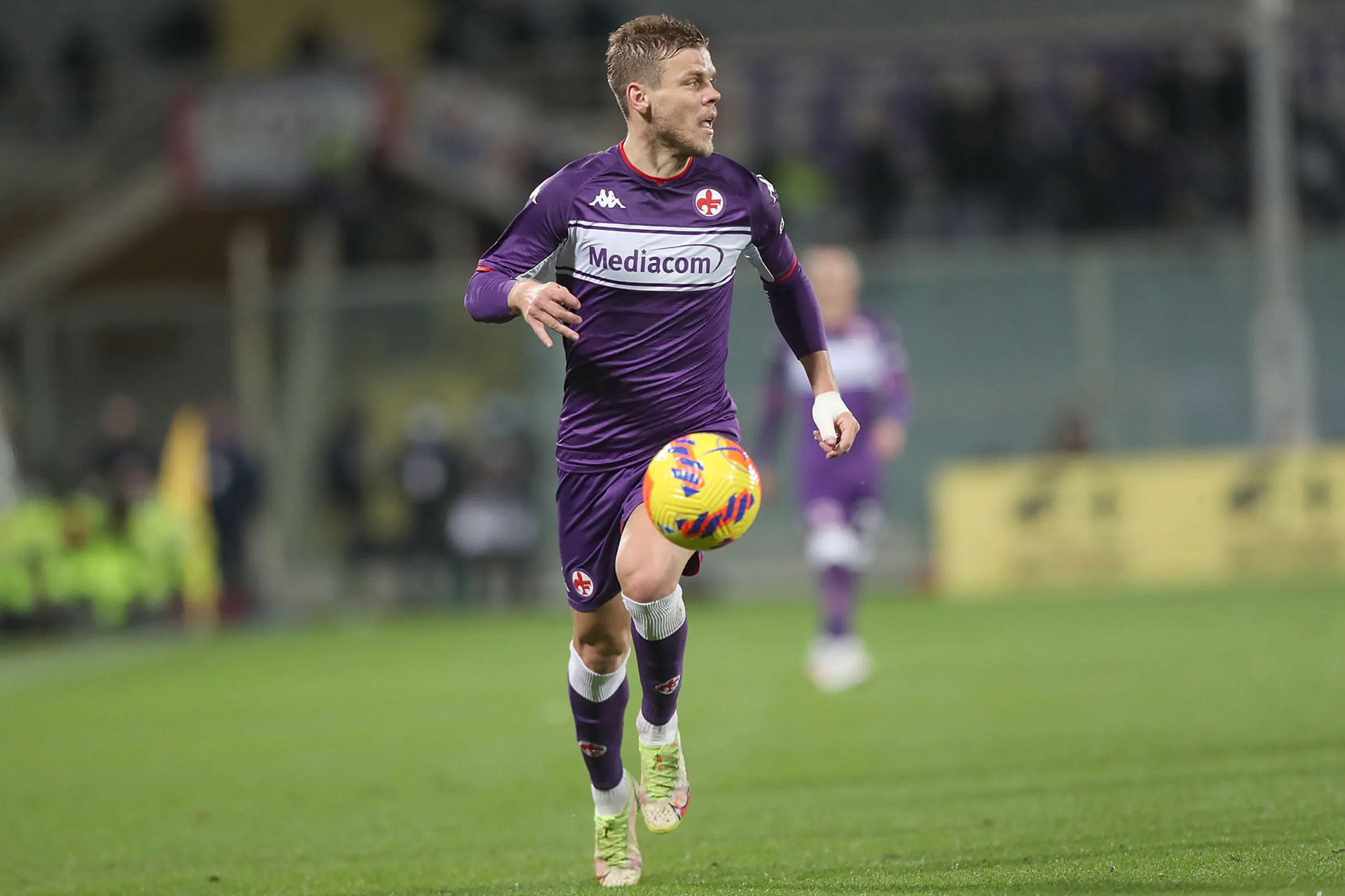 “Ora vale due sacchi di patate”, dure accuse all’attaccante della Fiorentina!