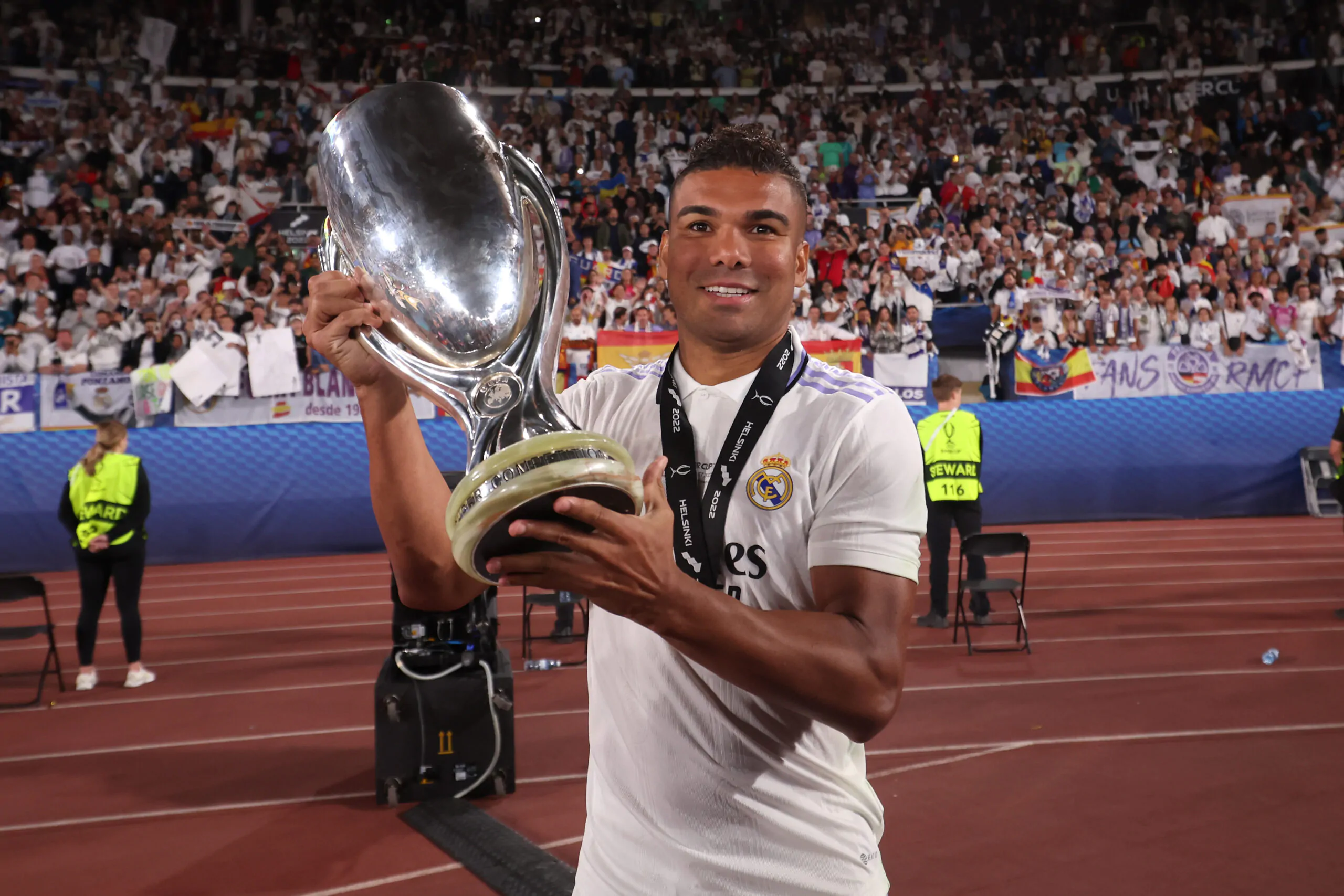 Casemiro può andar via, pronta una maxi-offerta dalla Premier: la notizia