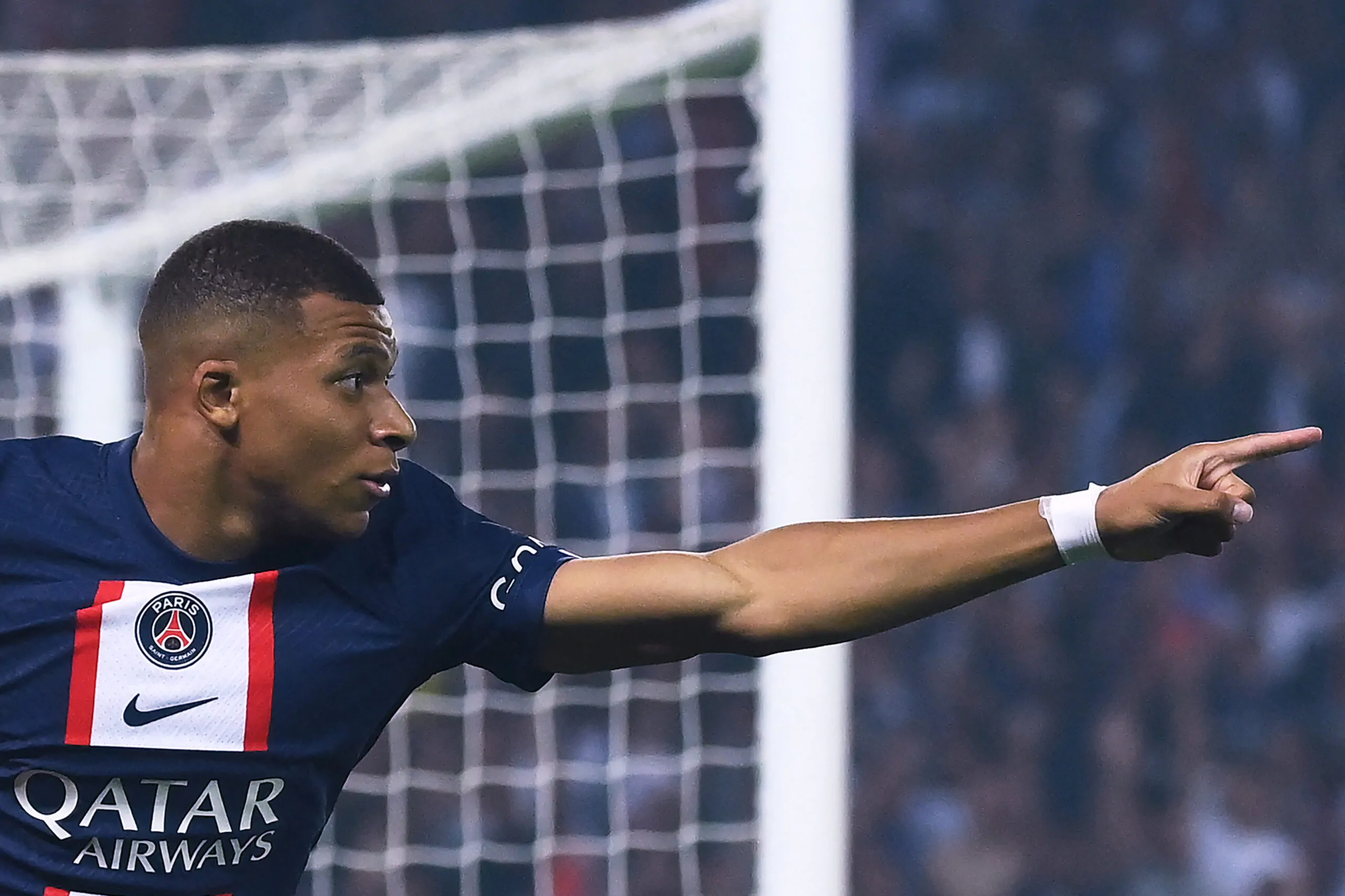 Mbappé esce allo scoperto sul futuro: lo ha annunciato in diretta!