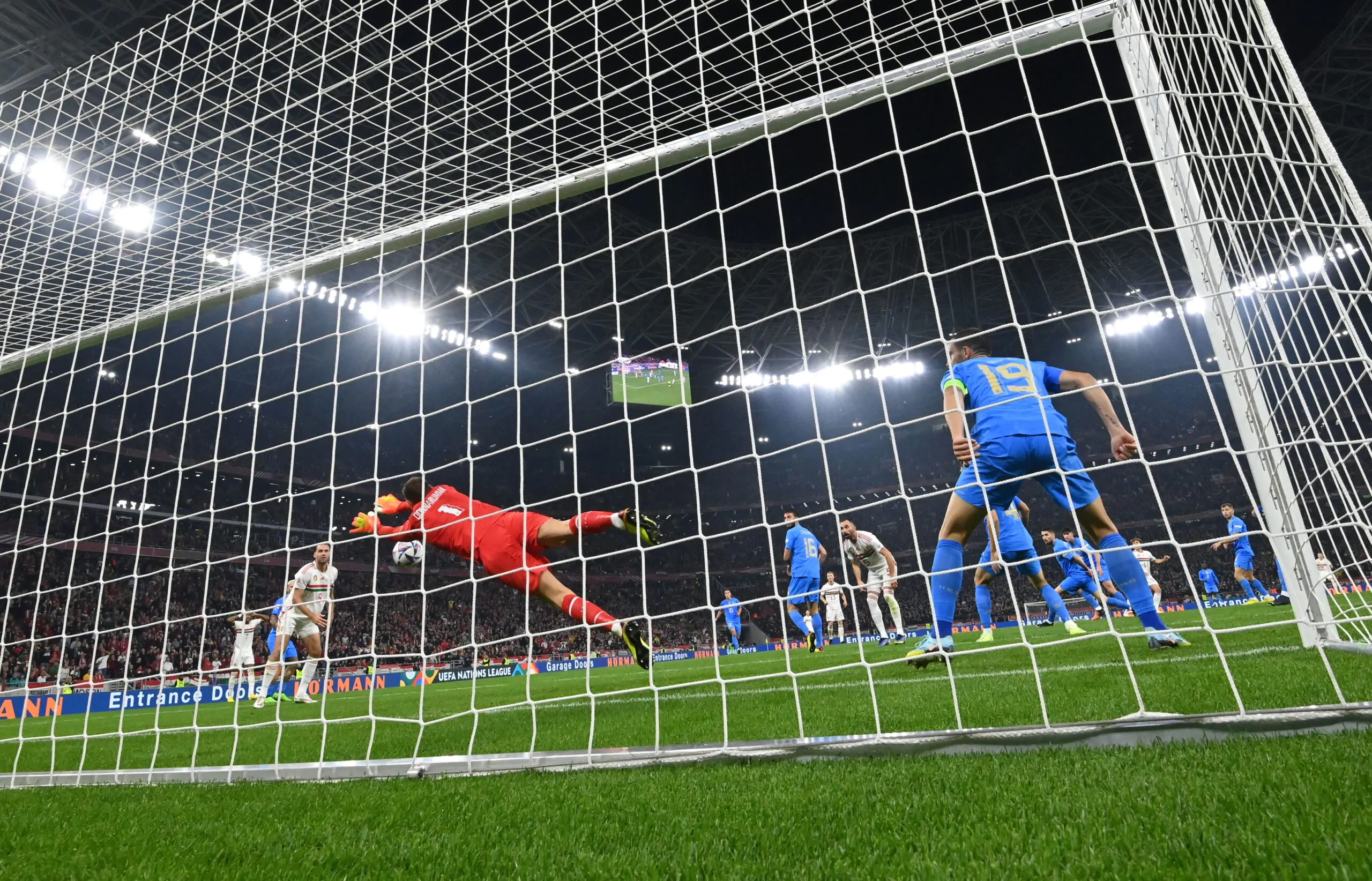 Donnarumma suona la carica: “Andiamo a vincere le Final Four”, poi il commento sulle critiche