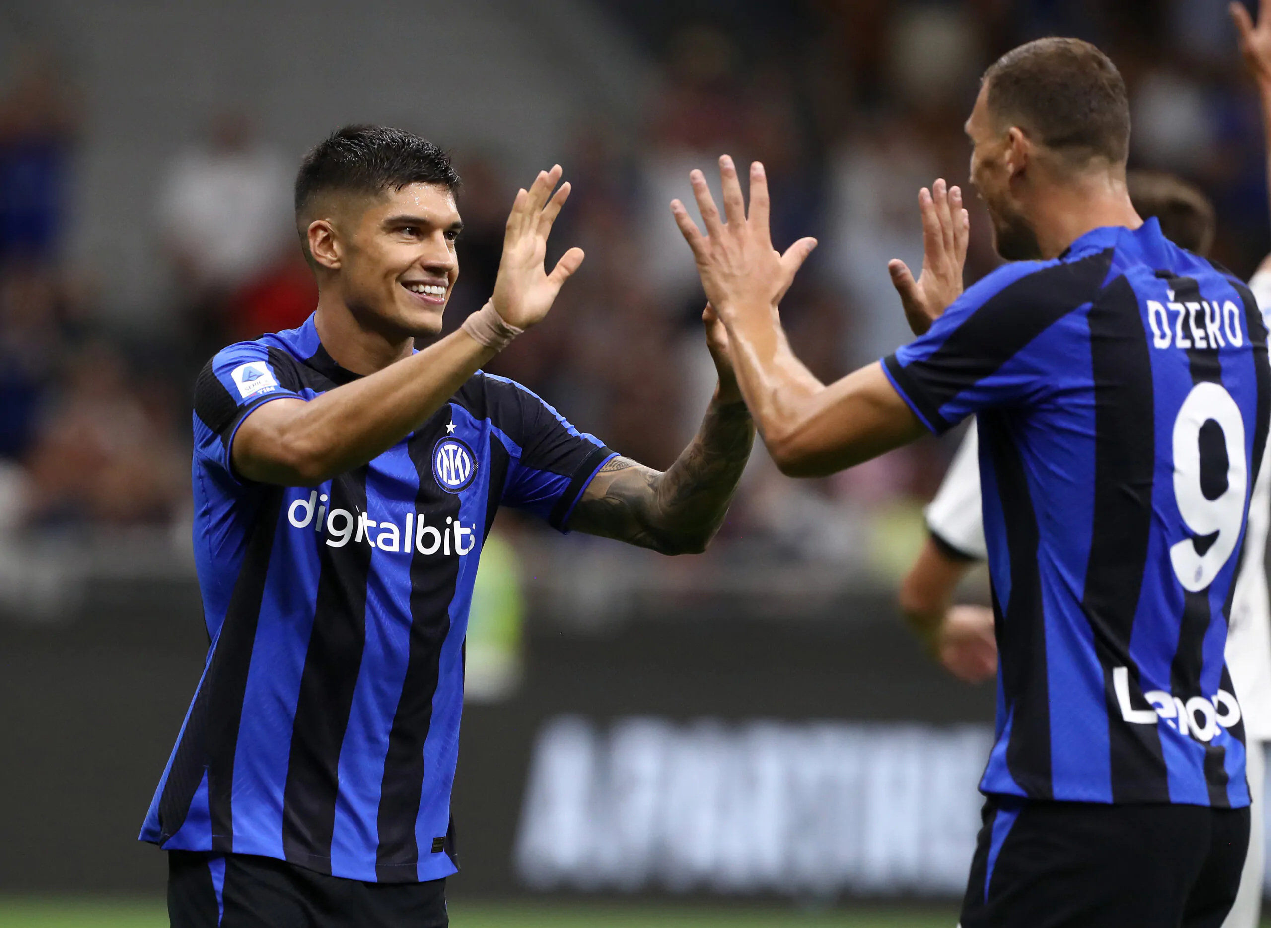 Inter, la scelta in attacco in vista del match contro la Fiorentina: Dzeko o Correa con Lautaro?