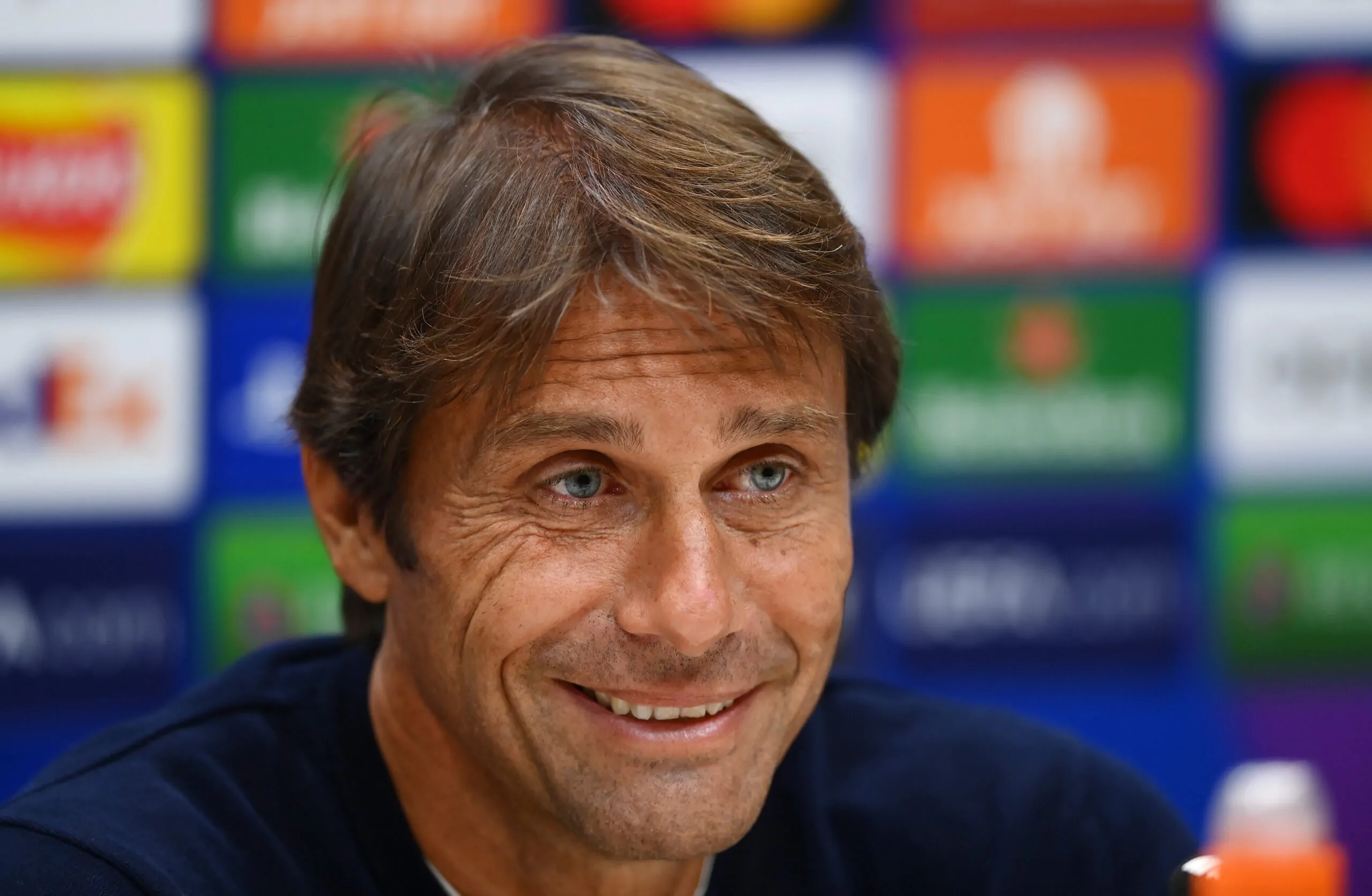 Tottenham, Conte tuona in conferenza: “I tifosi devono fare i tifosi, posso insegnare calcio a tanti”