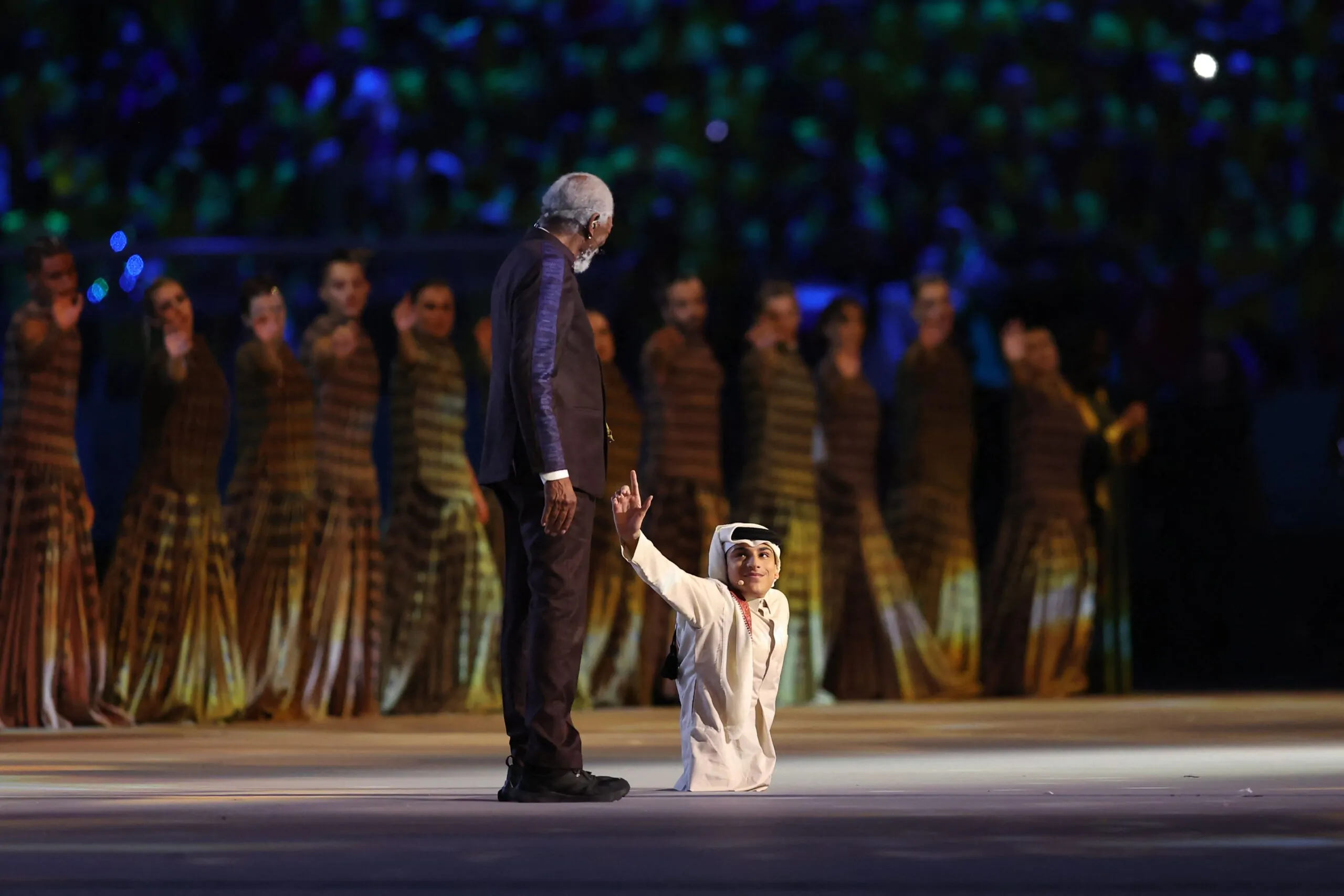 Mondiale in Qatar, Morgan Freeman sbalordisce il pubblico durante la cerimonia d’apertura