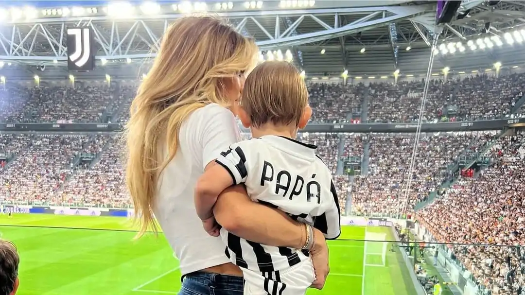 Paura per la compagna del giocatore della Juventus: “Due tentativi di furto nelle ultime due settimane”