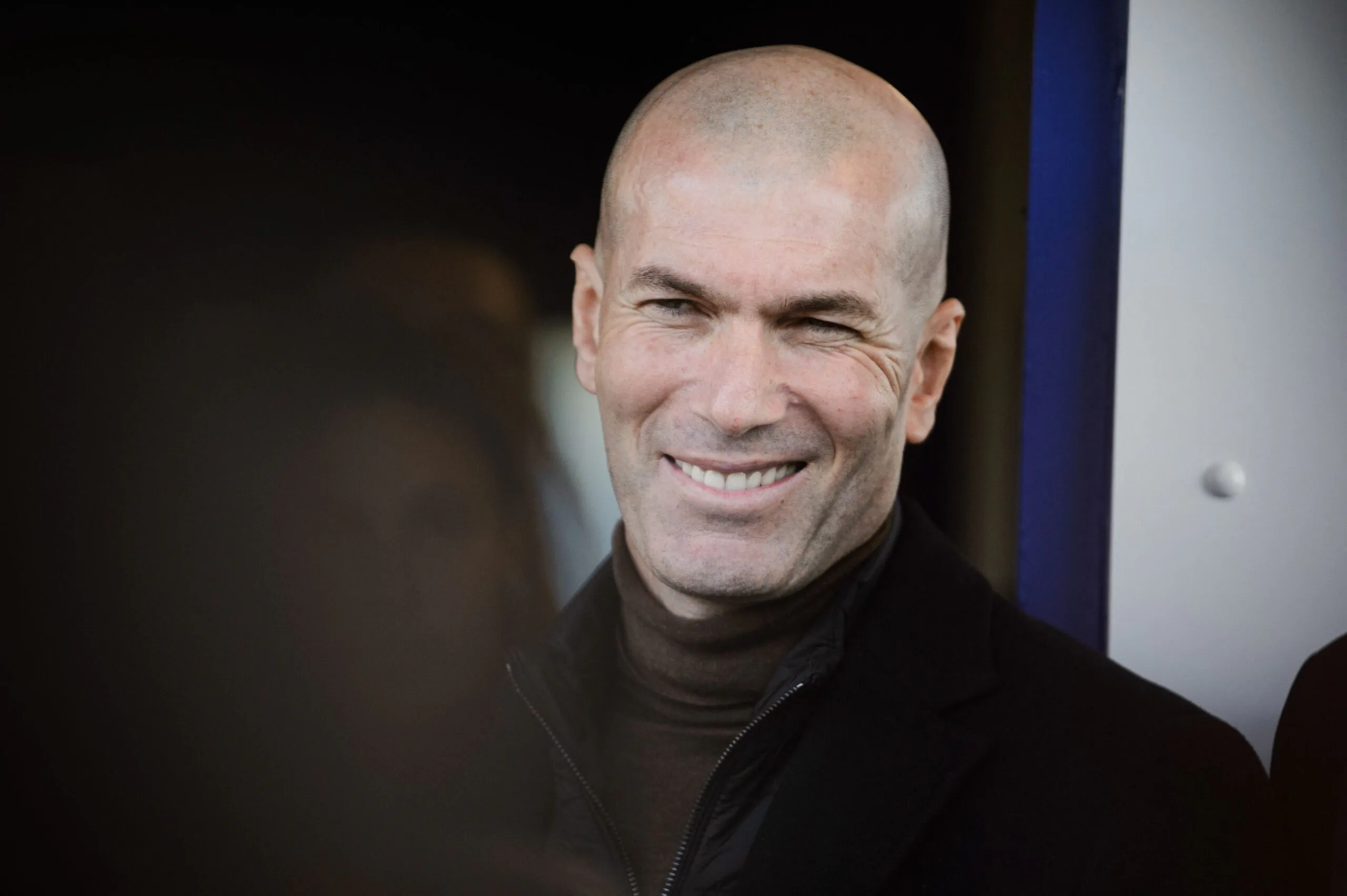 Futuro Zidane, c’è la notizia dalla Spagna: “Sarà lui l’allenatore a partire da gennaio”