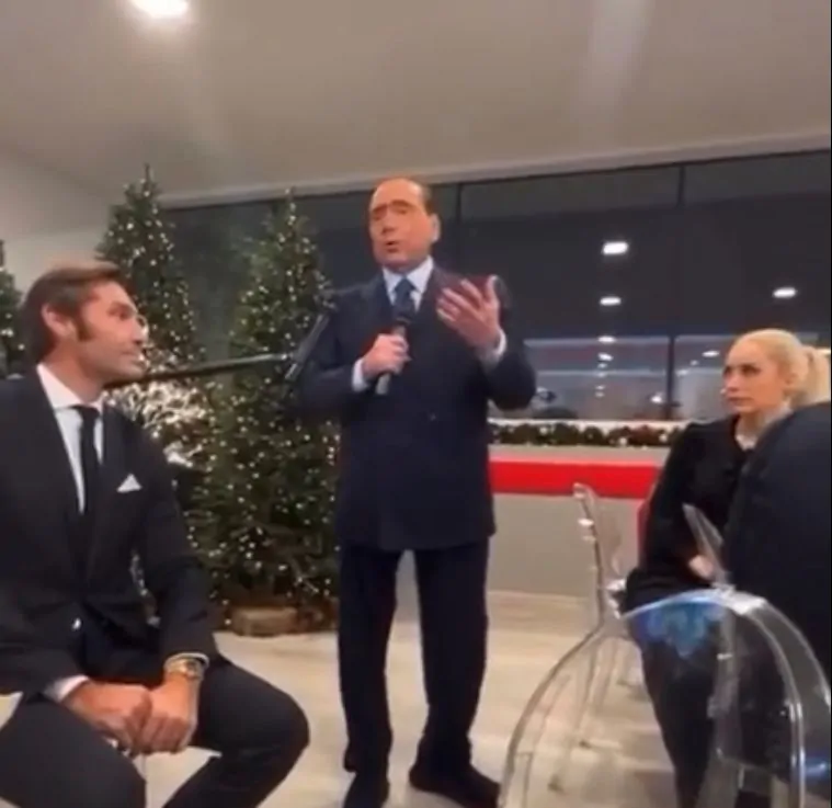 Berlusconi alla cena di Natale del Monza: “Se vincete contro Milan o Juve faccio arrivare un pullman di tr**e!