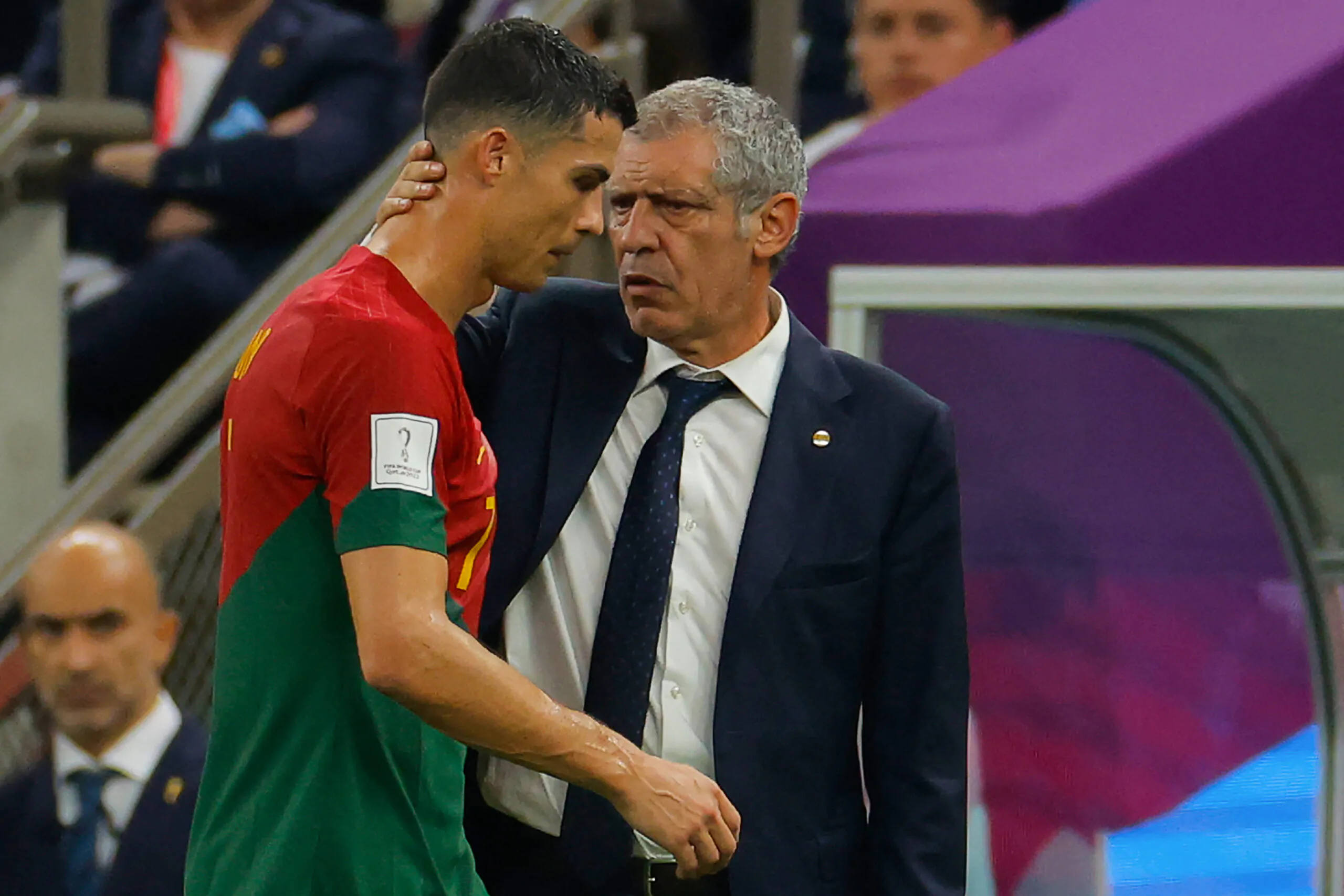 Portogallo, Cristiano Ronaldo beccato dalle telecamere: cosa ha detto al CT Santos