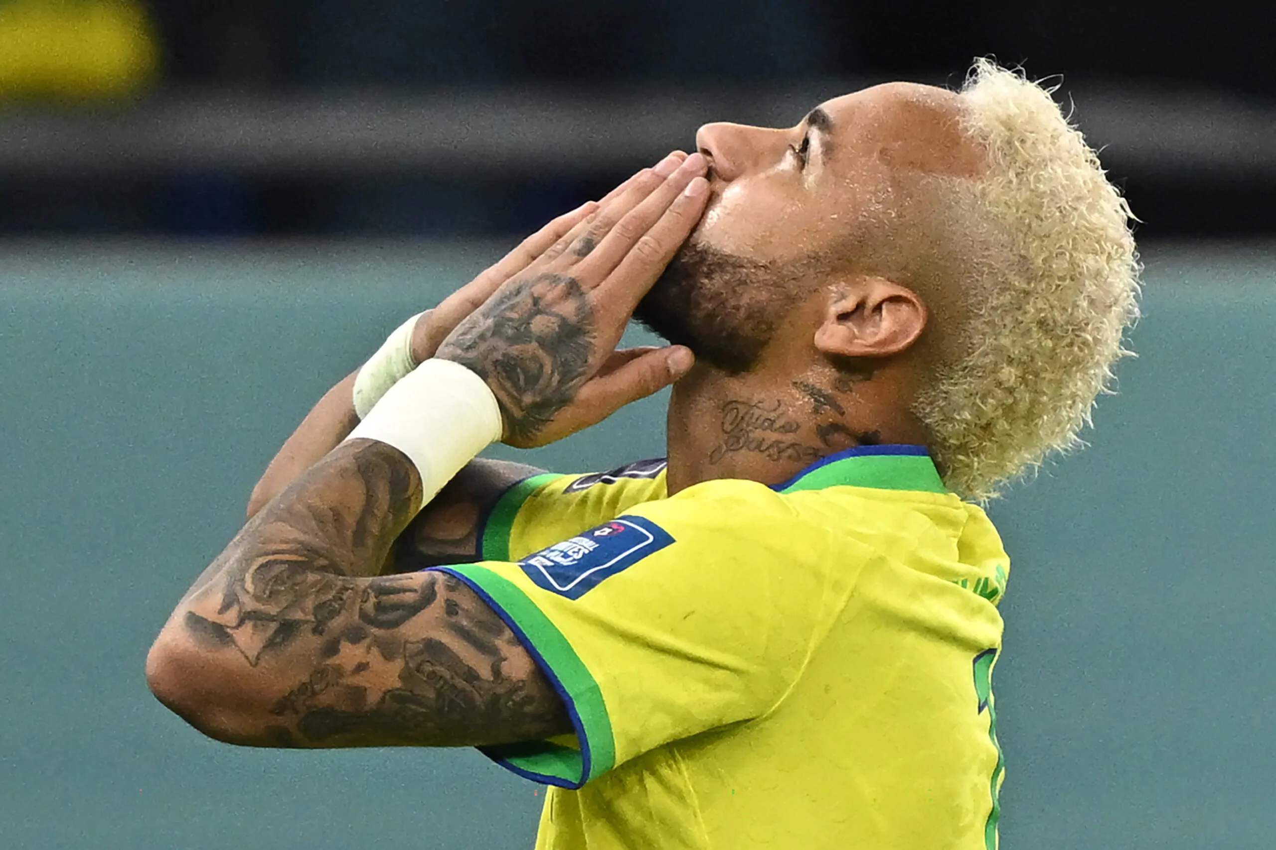 Neymar come Ronaldo e Pelé, entra nella storia del Brasile