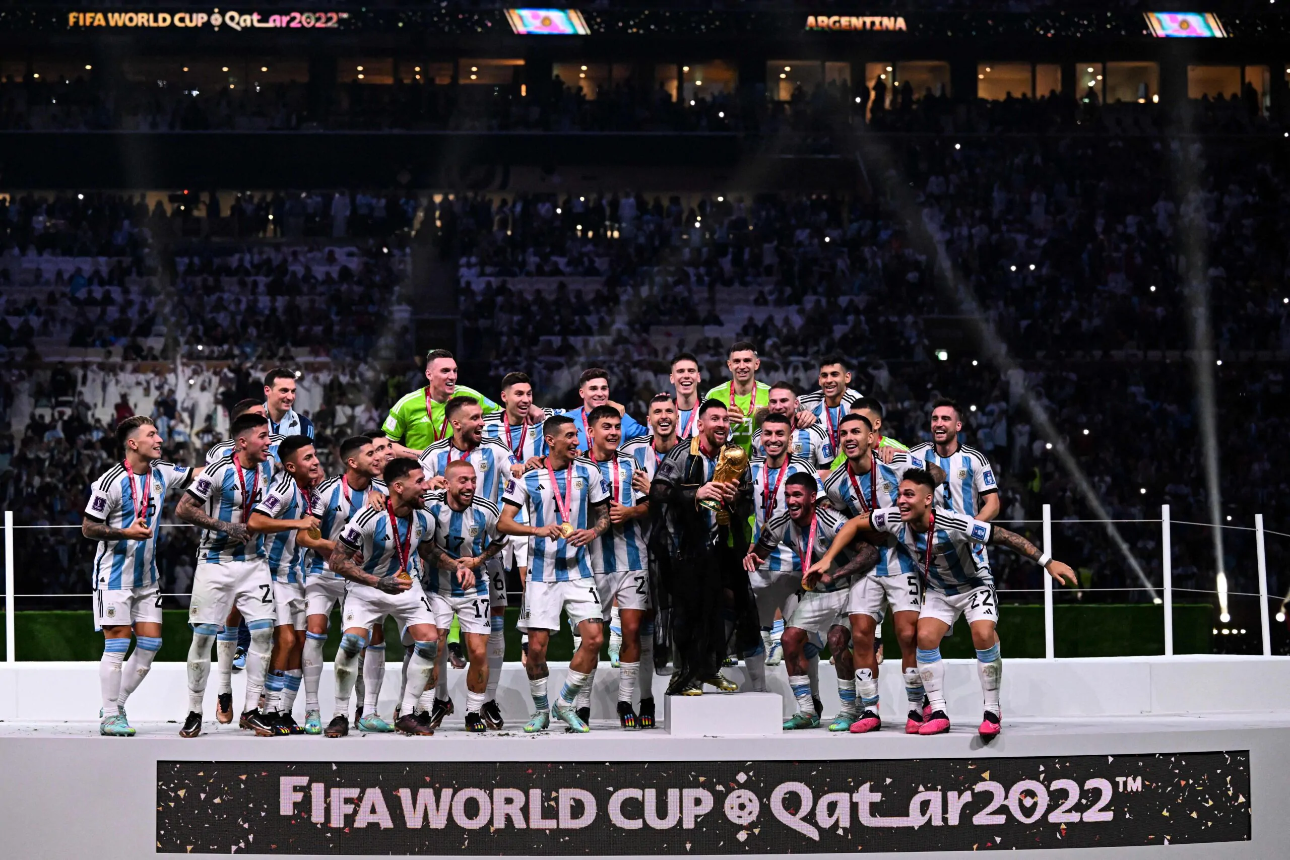 Campione del Mondo con l’Argentina, ma il tecnico non ci sta: “Gli parlerò di alcuni festeggiamenti”