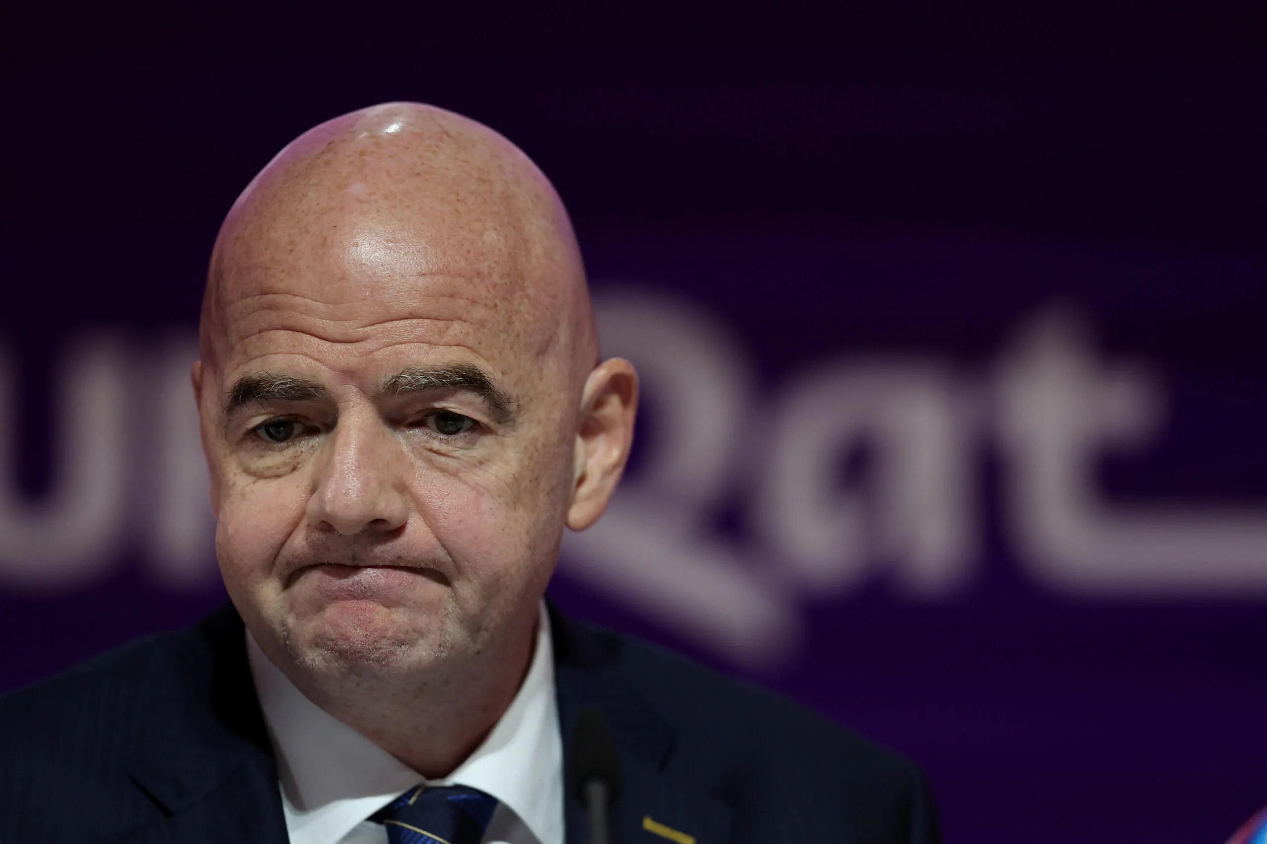 Qatar 2022, striscioni contro il presidente FIFA Infantino (FOTO)