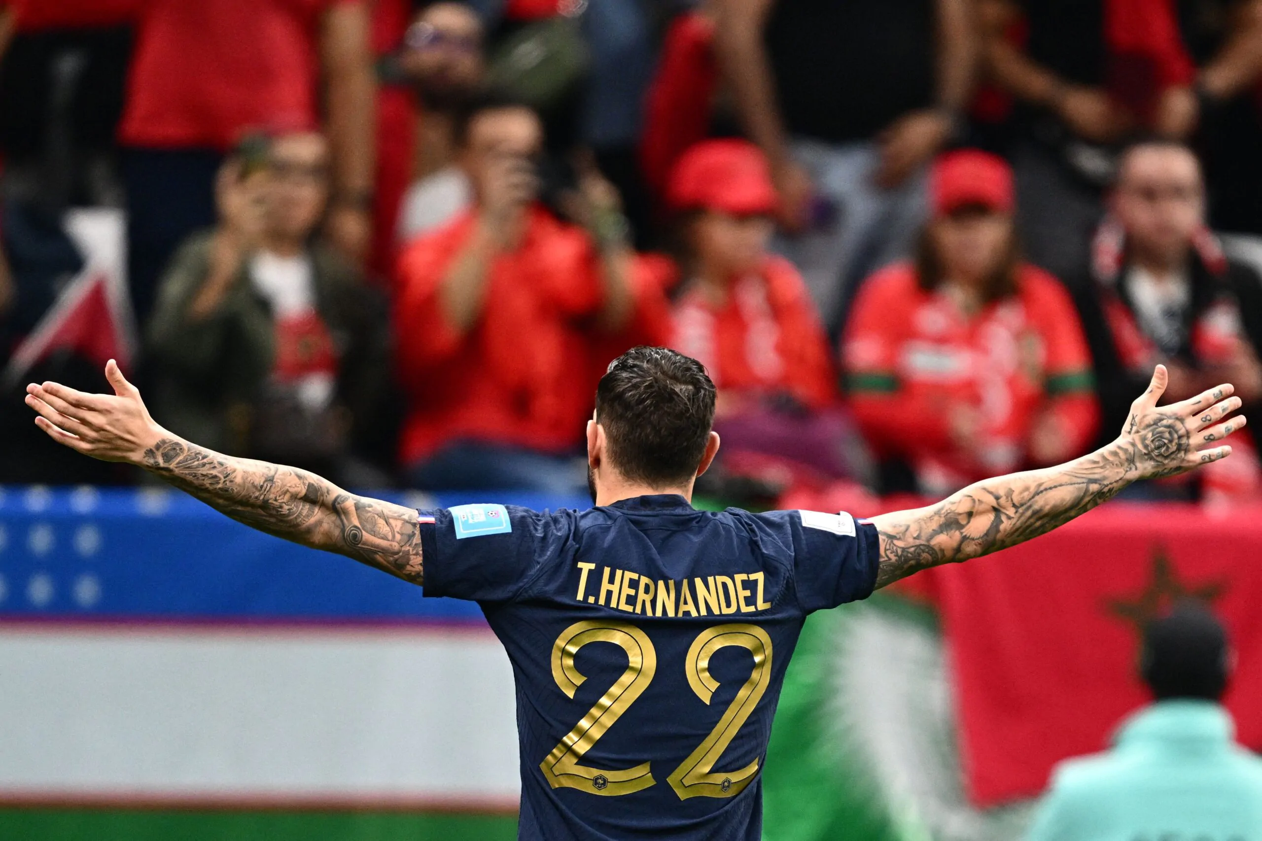 Theo Hernandez trascina la Francia in finale al Mondiale: “Serata incredibile, non ho paura di Messi!”