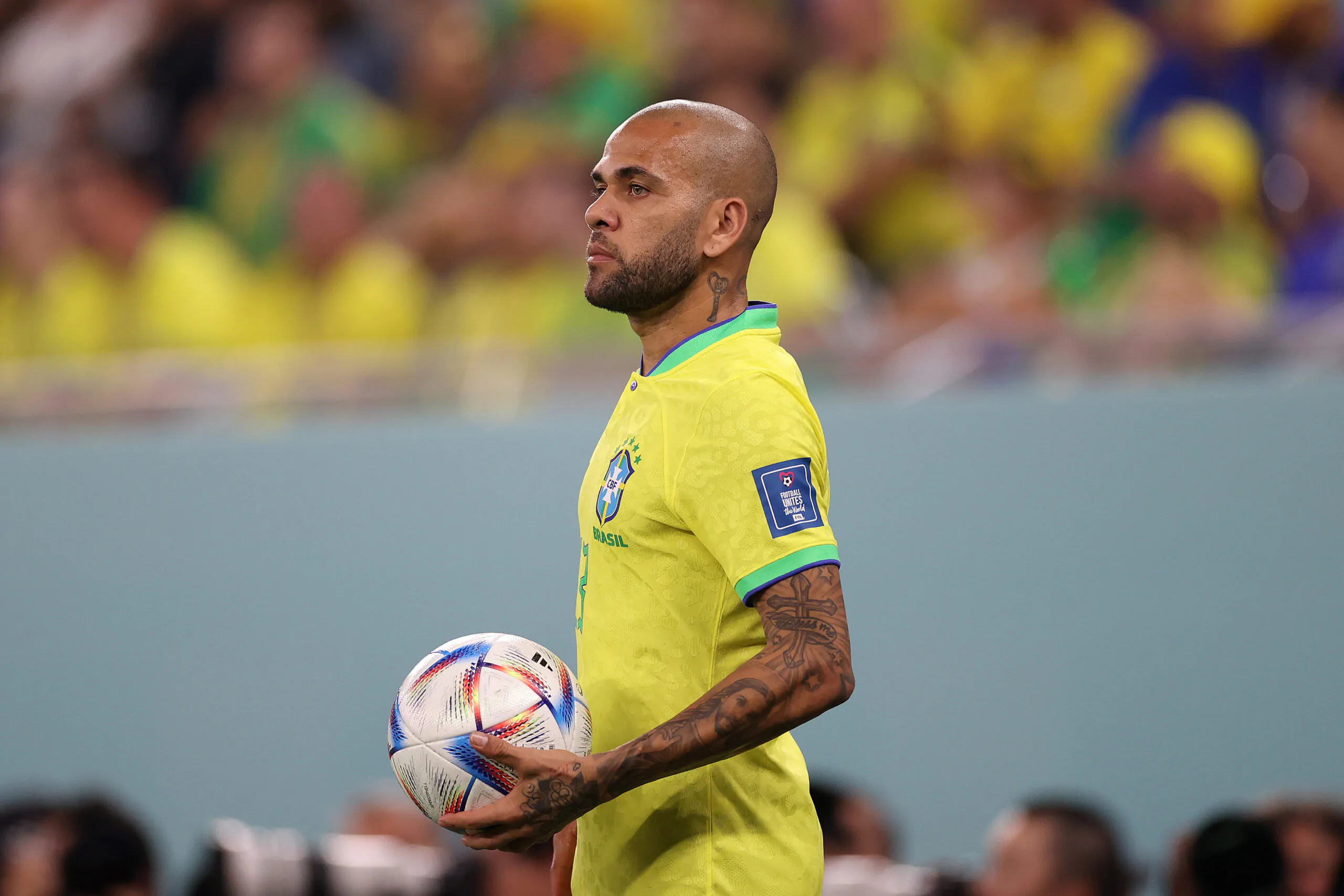 Dani Alves nell’occhio del ciclone, il Pumas chiede un risarcimento al giocatore: la cifra