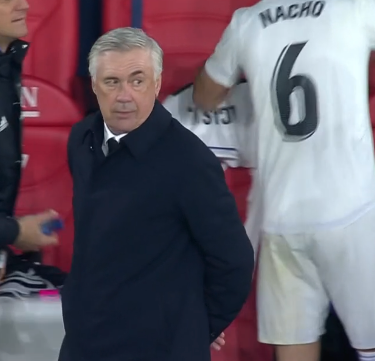 Carlo Ancelotti in panchina con il Real Madrid