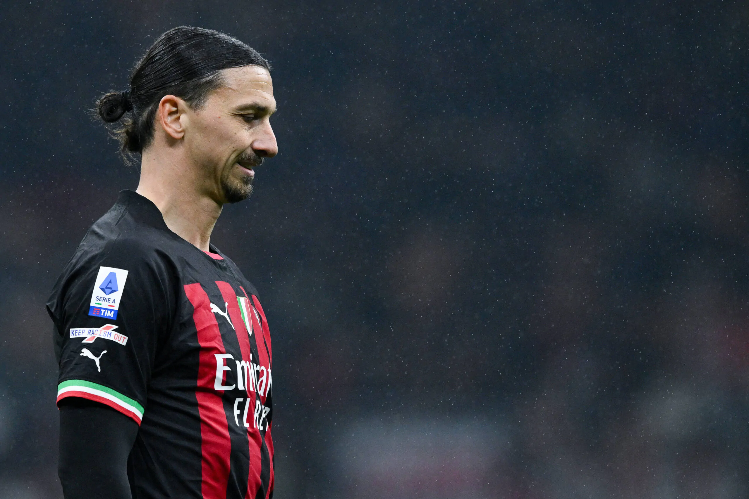 Ibrahimovic in campo durante Milan-Salernitana