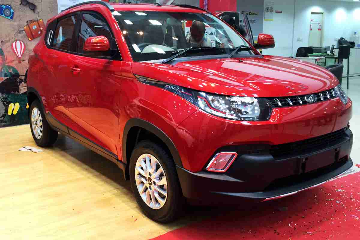 Mahindra Kuv100 SUV prezzo