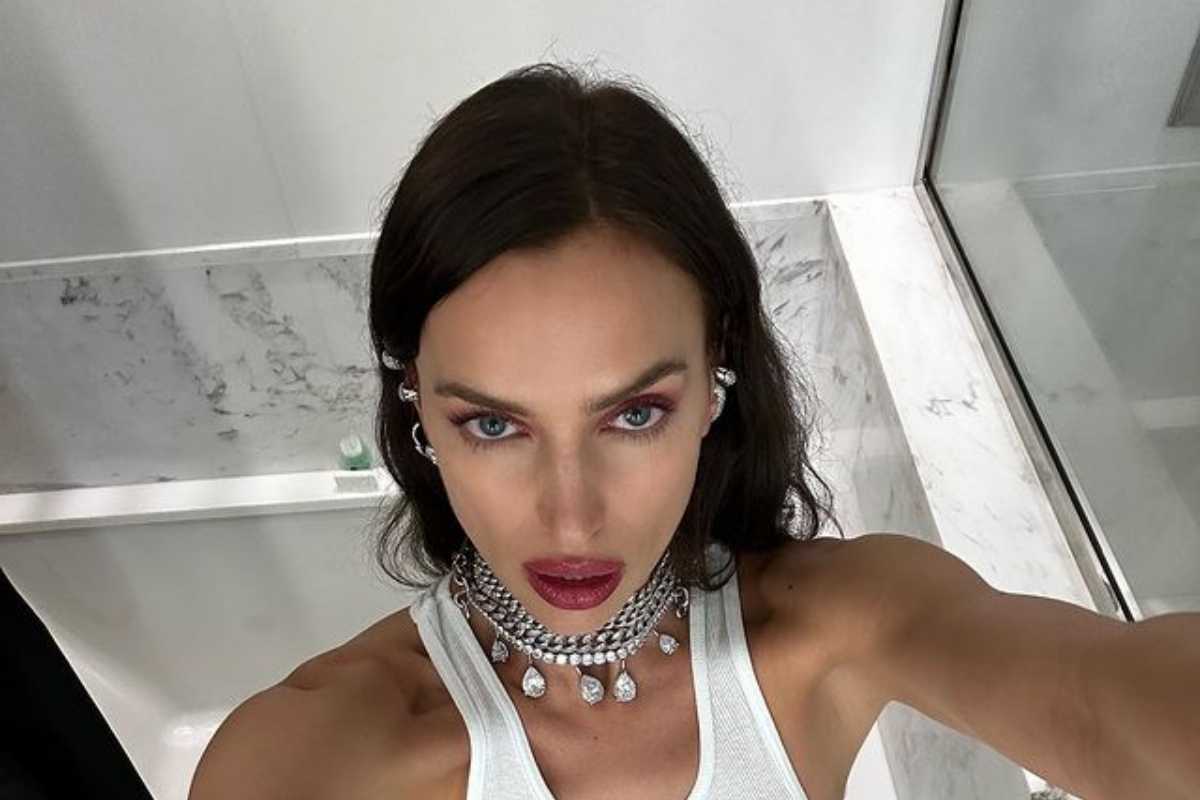 Irina Shayk hot