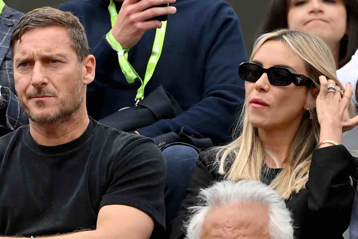 Francesco Totti e Noemi Bocchi il gesto a sorpresa