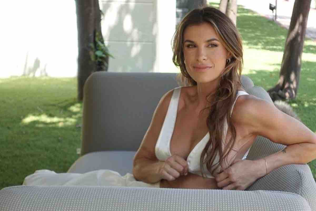 Elisabetta Canalis in posa su Instagram