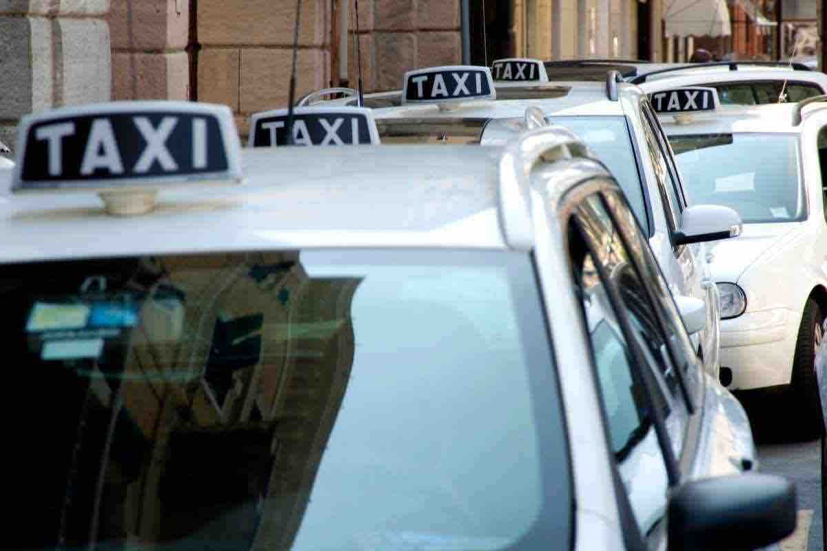 Taxi, aumenta il prezzo delle corse in Lombardia