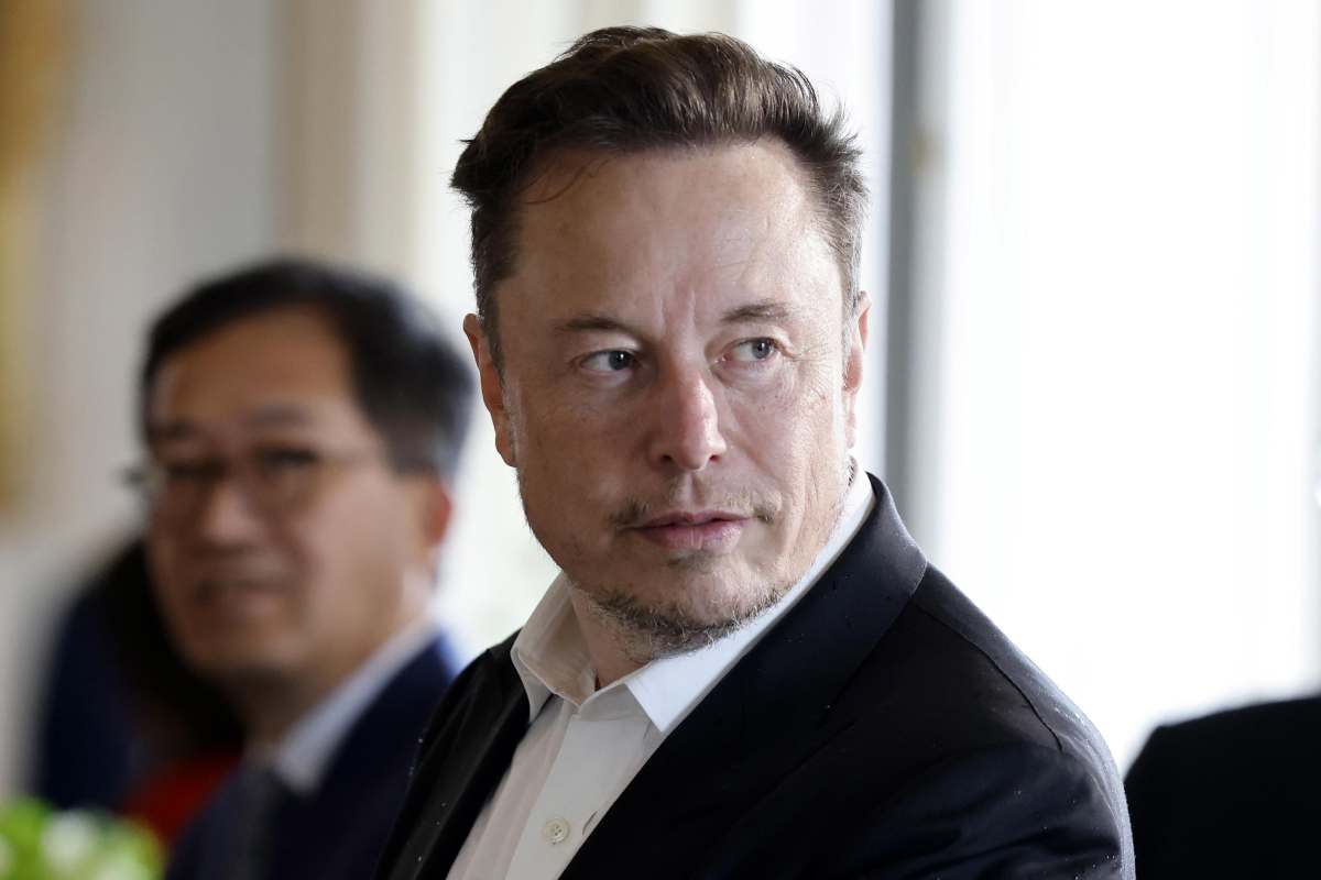 Spopola il trucco per pagare poco l'auto di Elon Musk