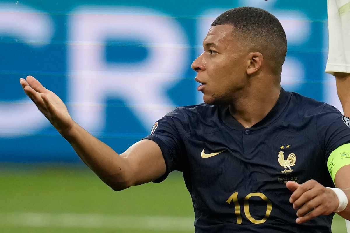 Mbappè è sul mercato e fuori rosa