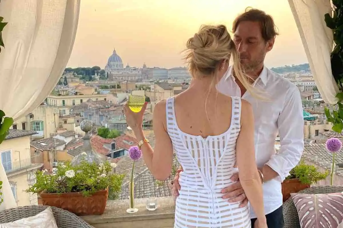 Francesco Totti ed Ilary Blasi sui social