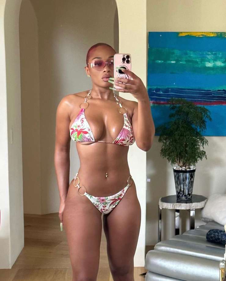 L'ultimo scatto in bikini di lady Lukaku infiamma i social