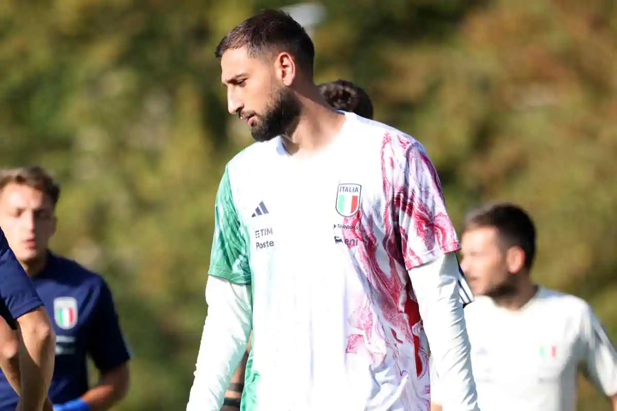 Donnarumma senza pace: la decisione inquieta il portiere