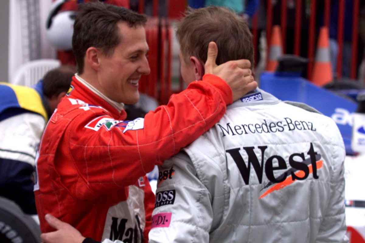 Hakkinen omaggia l'ex collega Schumacher