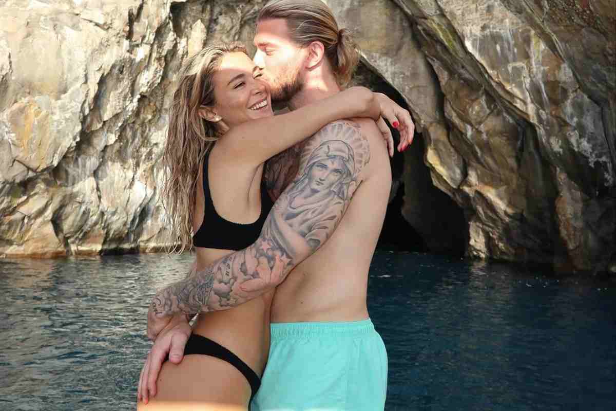 Foto da urlo di Diletta Leotta al mare con Karius