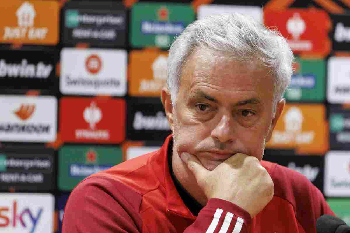 Mourinho esonerato