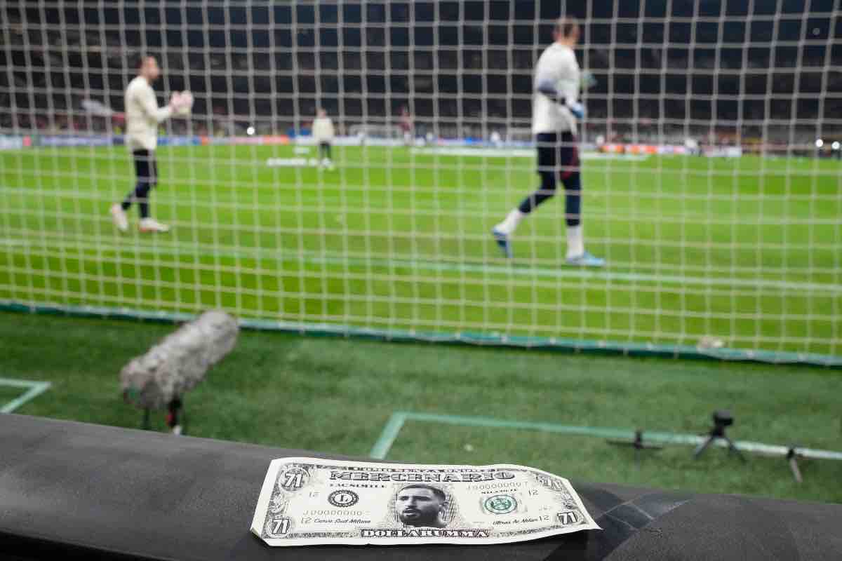 Giro di soldi dietro alla banconote lanciate a Donnarumma