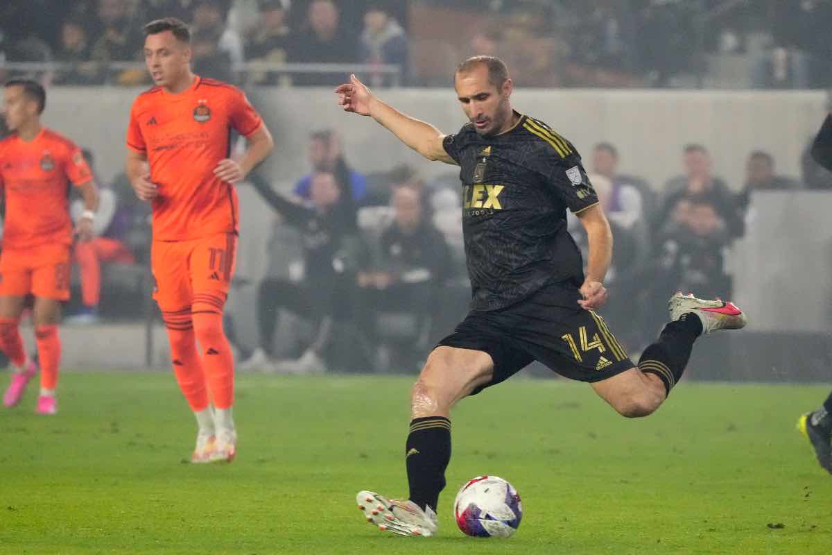 Chiellini dice addio al calcio giocato