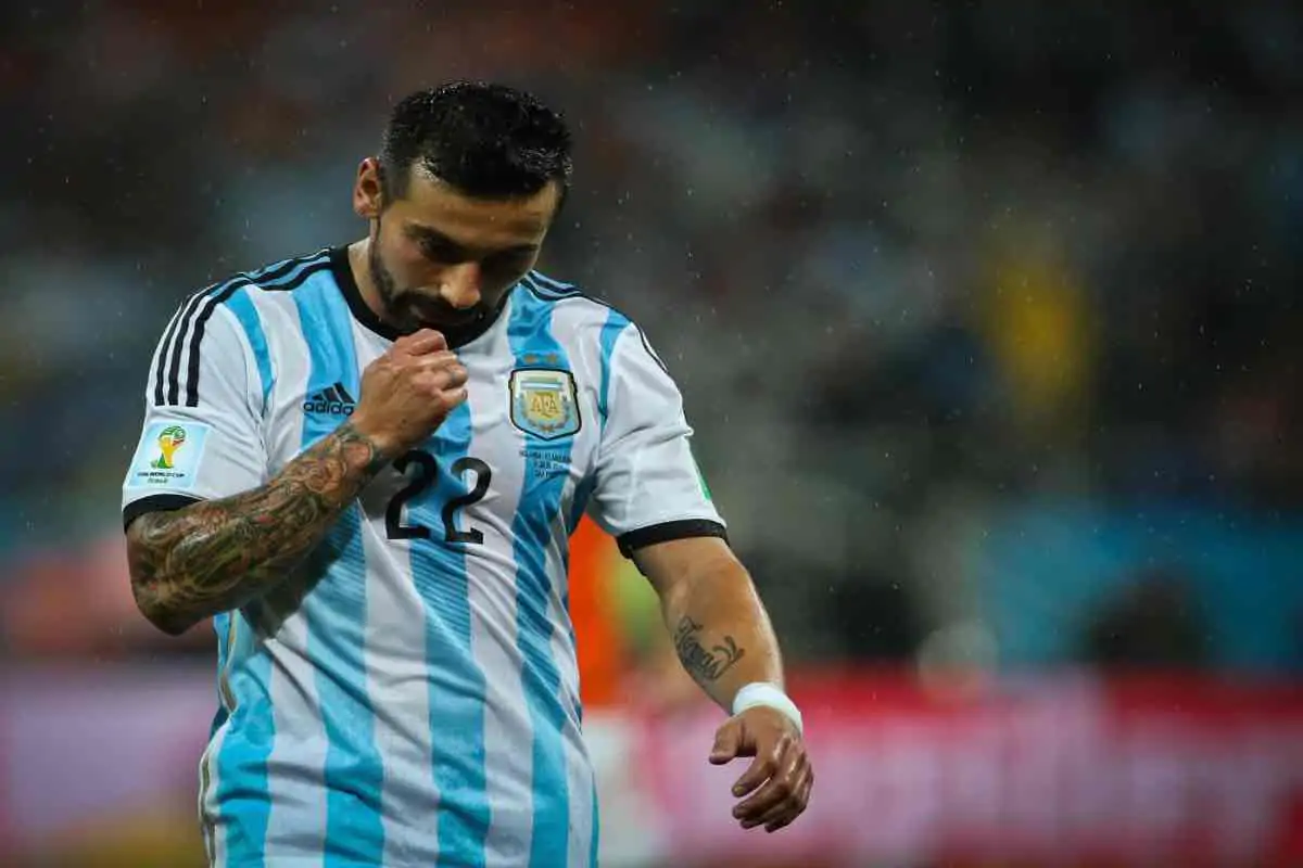 Bomba dall'Argentina: centra Lavezzi