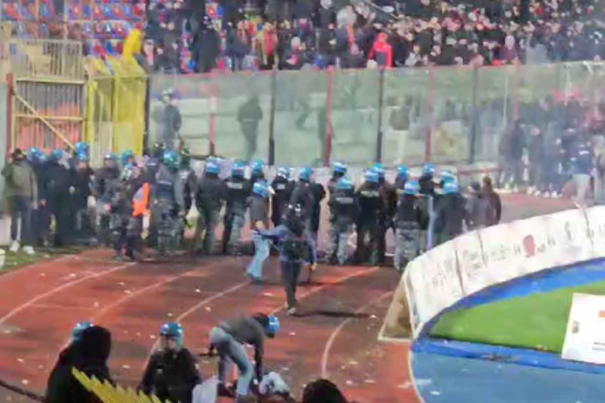 Casertana Foggia scontro tra tifosi