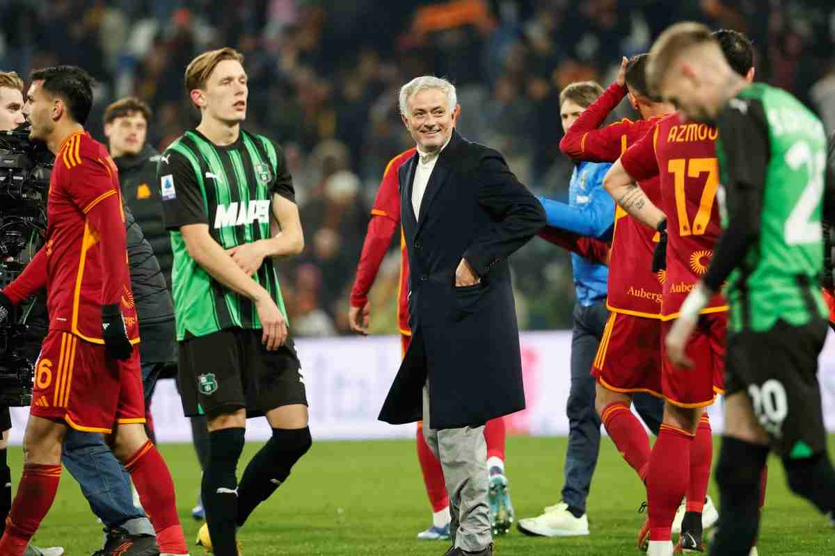 Incredibile Mourinho dopo Sassuolo Roma, il gesto lascia a bocca aperta