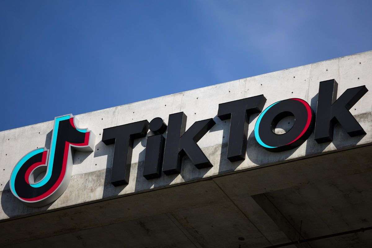 Sanzione per TikTok: scarsi controlli sui minori