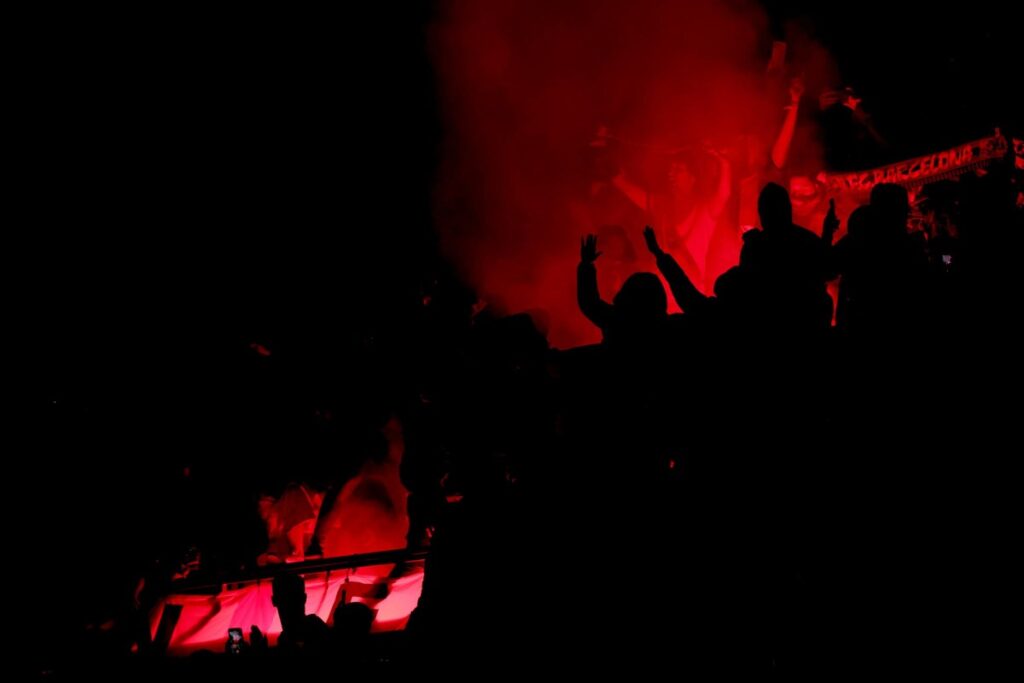 Calciatori aggrediti dai tifosi