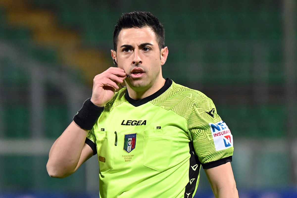 Polemiche sul gol di Leao in Milan-Lecce